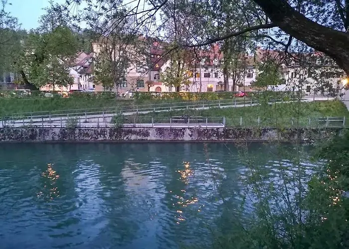 Krakovo By The River Liubliana